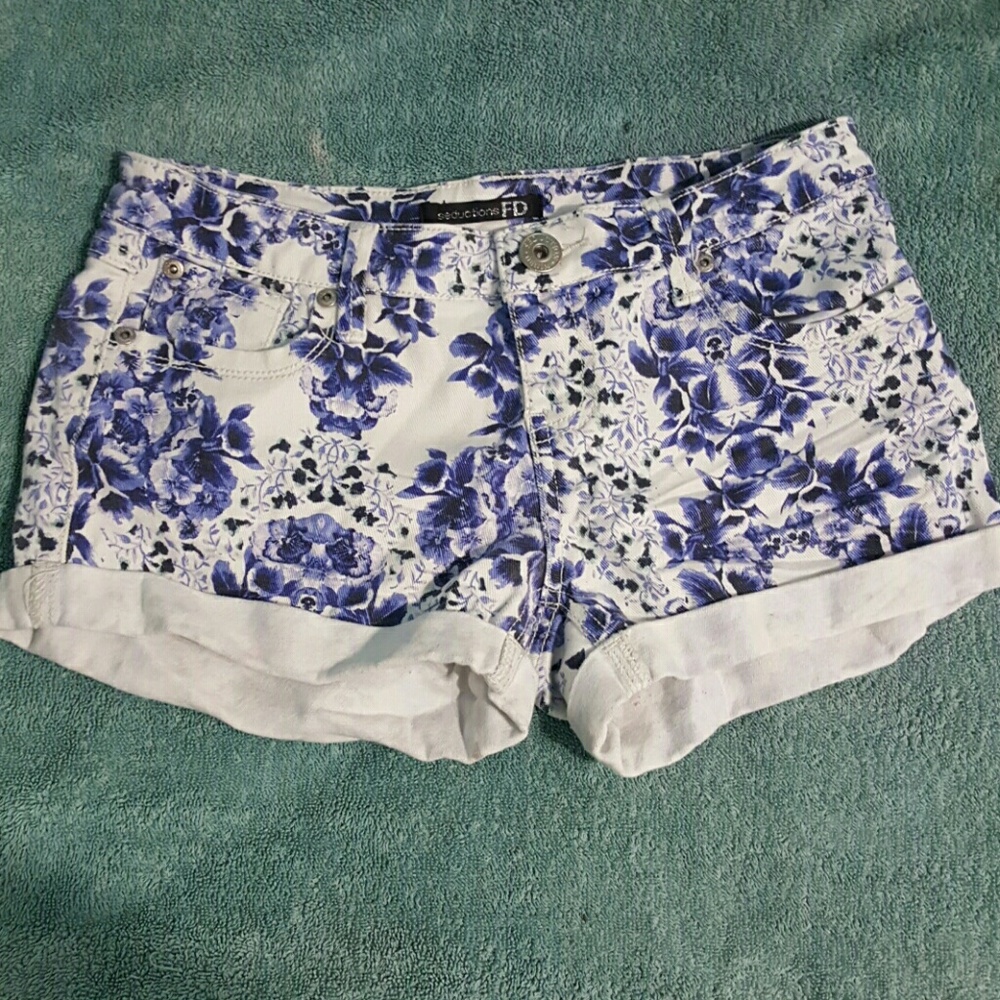 Flower print shorts