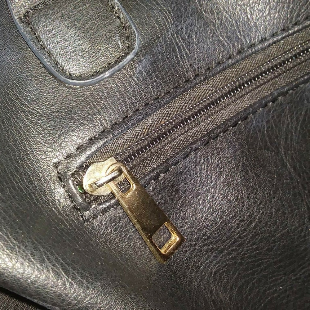 Purse - Picture 2 of 3