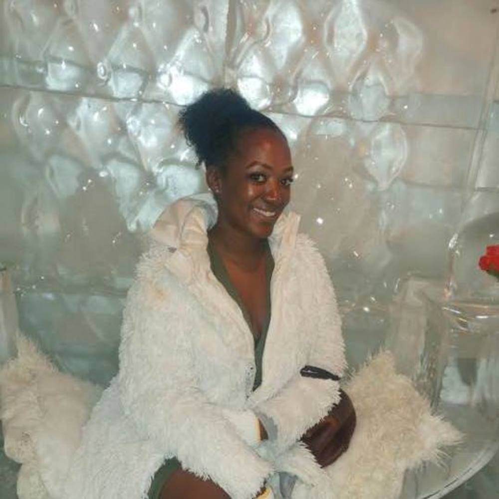 Meet your Posher, Janel
