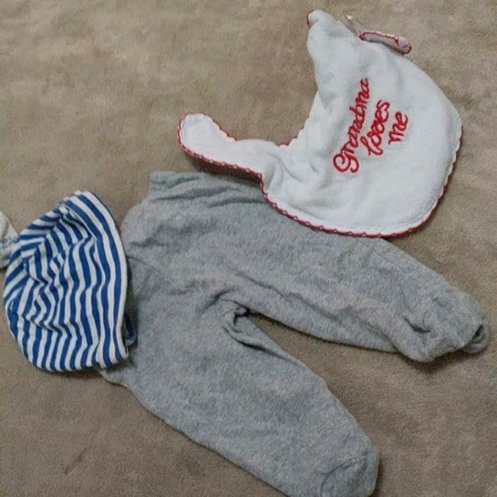 Babys clothes continued #1 - Picture 4 of 8