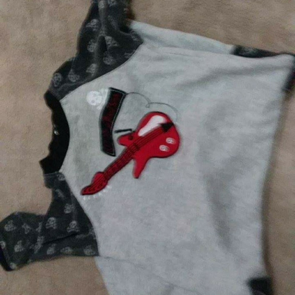 Babys clothes continued #1 - Picture 5 of 8