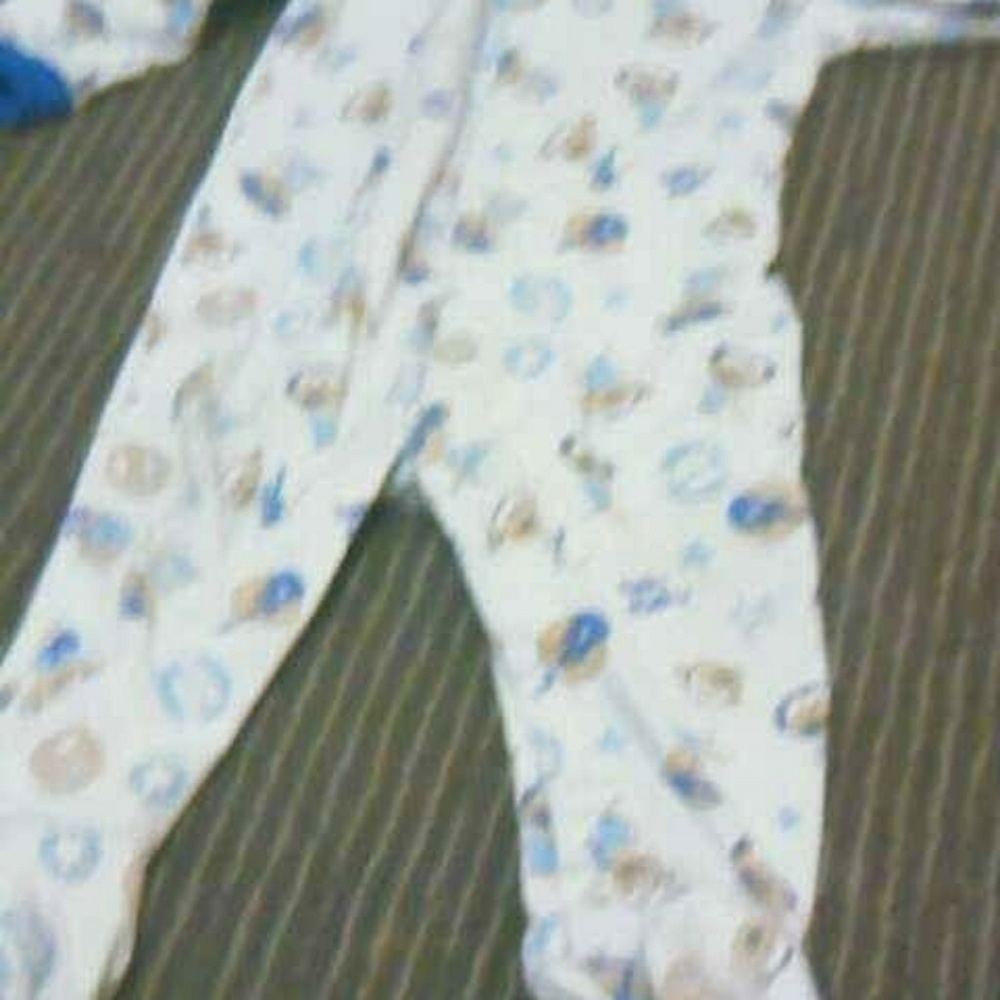 Babys clothes continued #1 - Picture 8 of 8