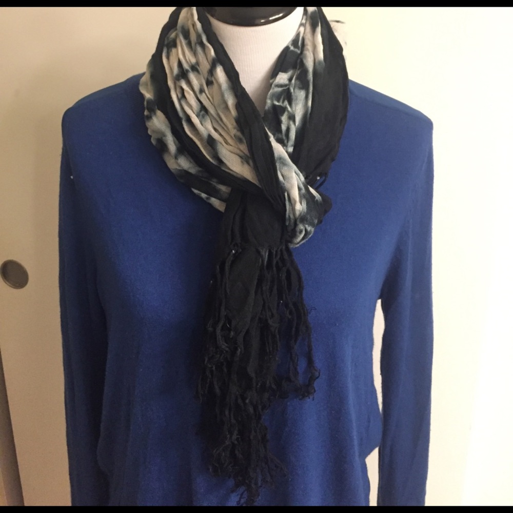 Blue tye dye scarf