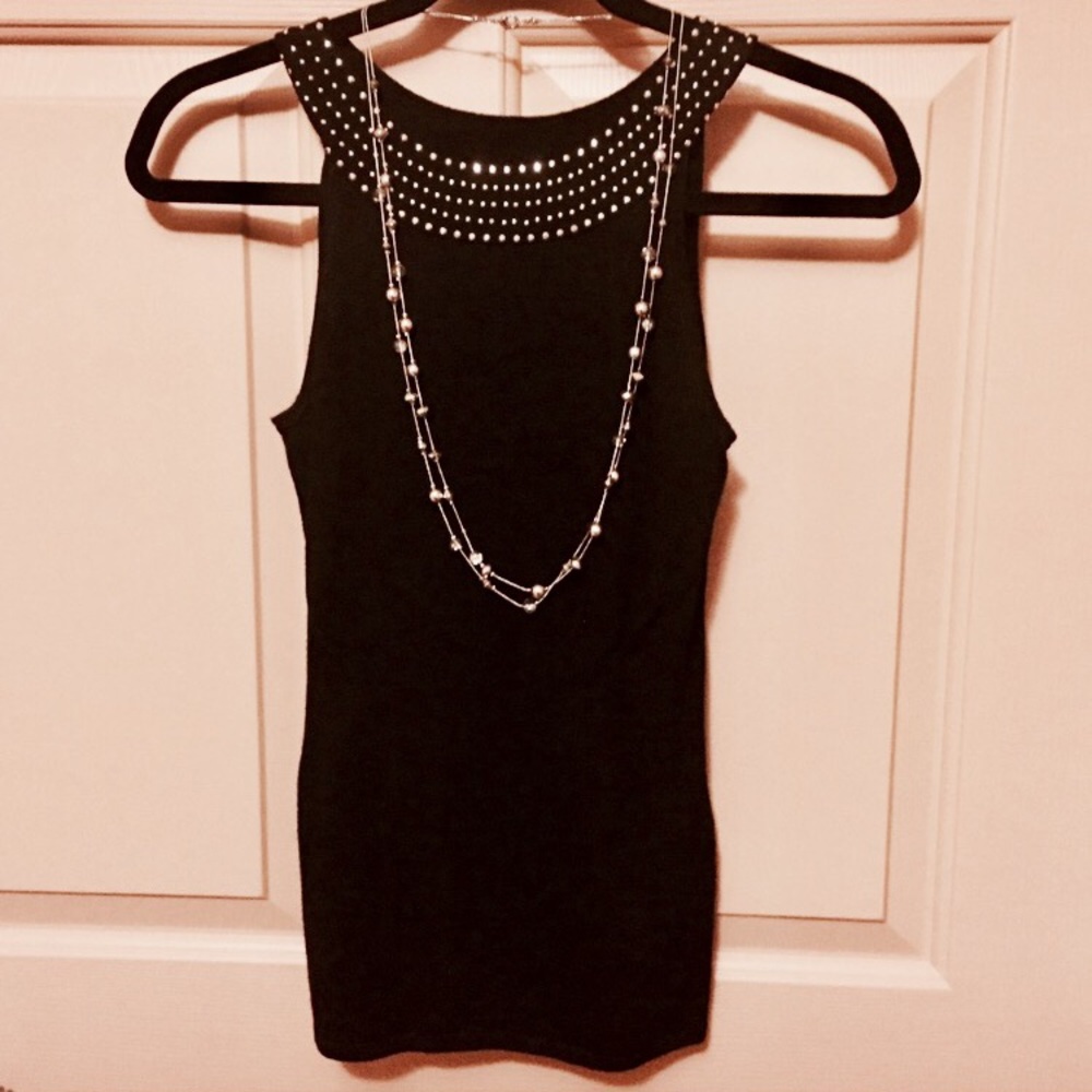 SOLD!!! 💝White House Black Market Silver Studded Top💝 - Picture 4 of 6