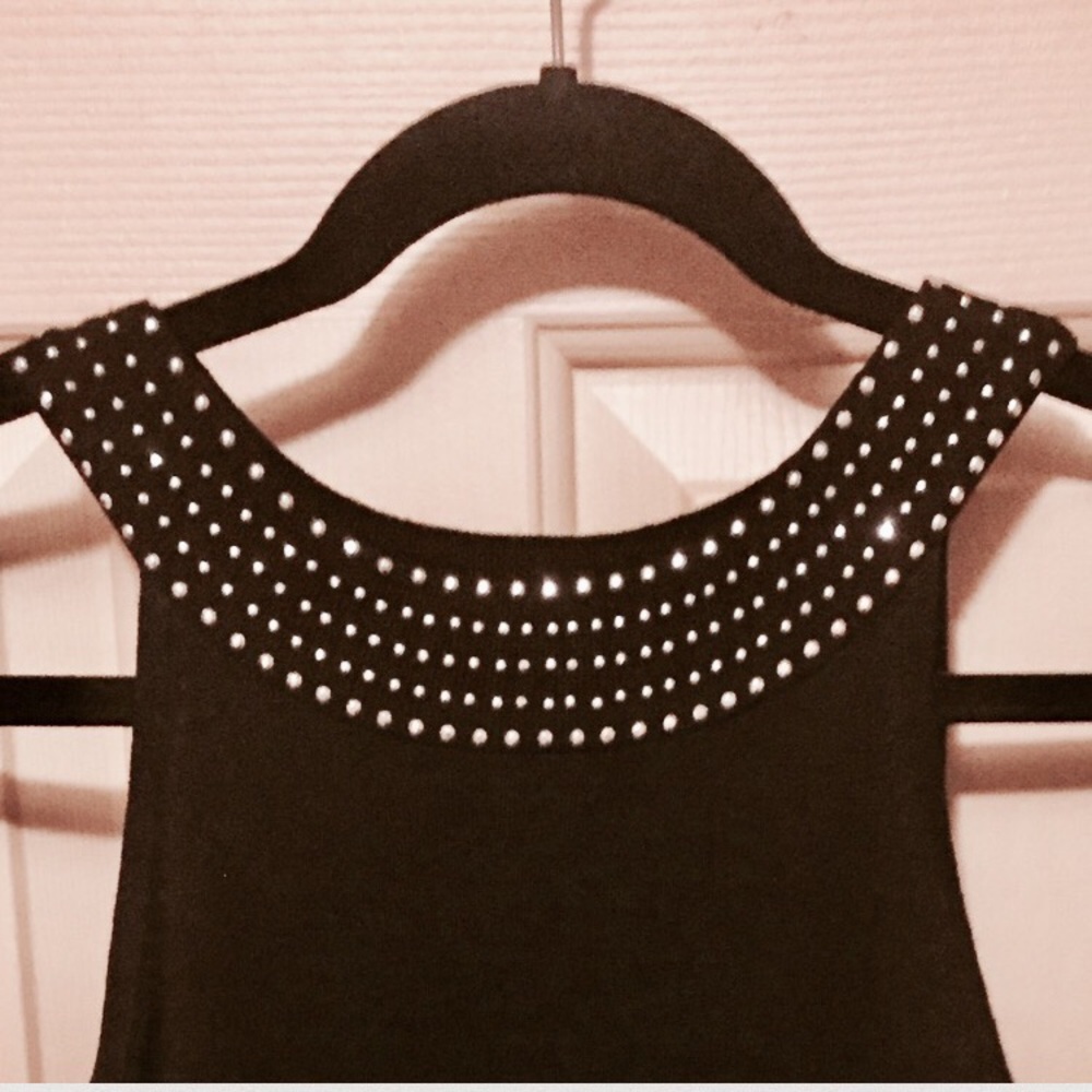 SOLD!!! 💝White House Black Market Silver Studded Top💝 - Picture 5 of 6
