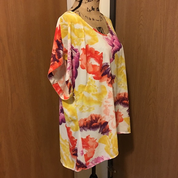 Lane Bryant Floral Short Sleeve Blouse - Picture 2 of 6