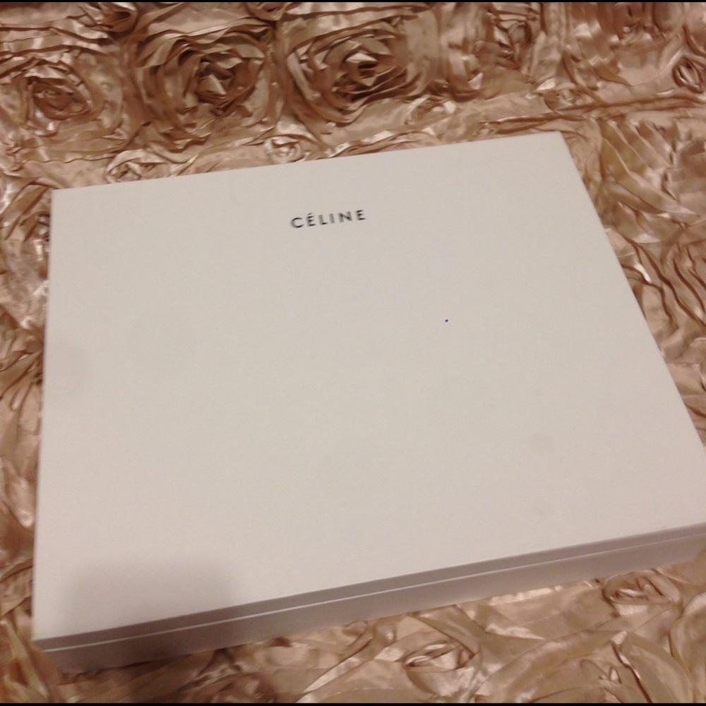 CÉLINE CLUTCH POUCH BOX w/WRAPPING PAPER