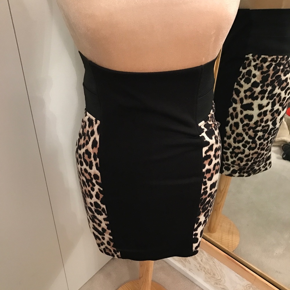 Leopard skirt