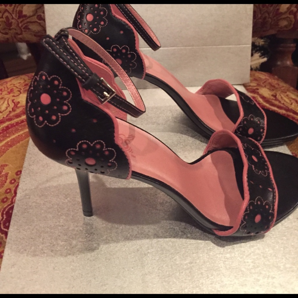 Carlos Santana heels