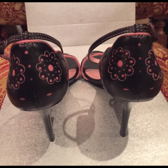 Carlos Santana heels - Picture 3 of 4