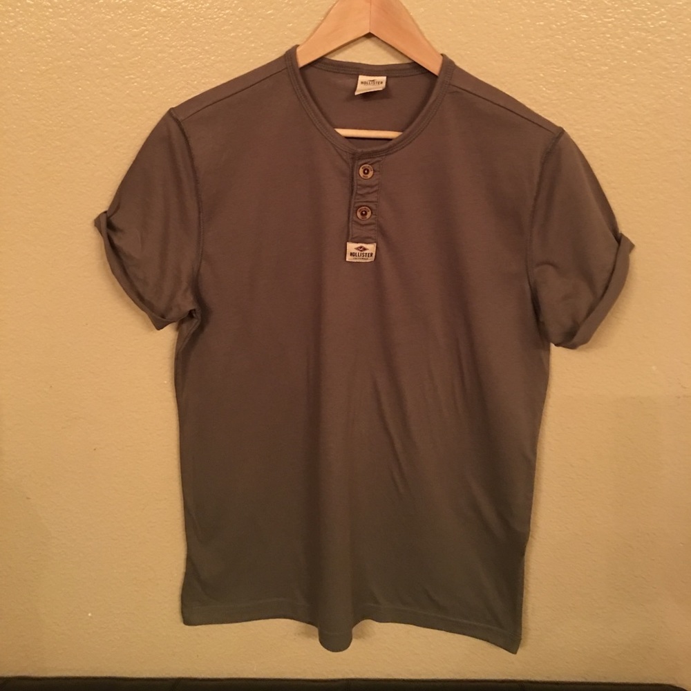 Hollister Shirt - Picture 1 of 2