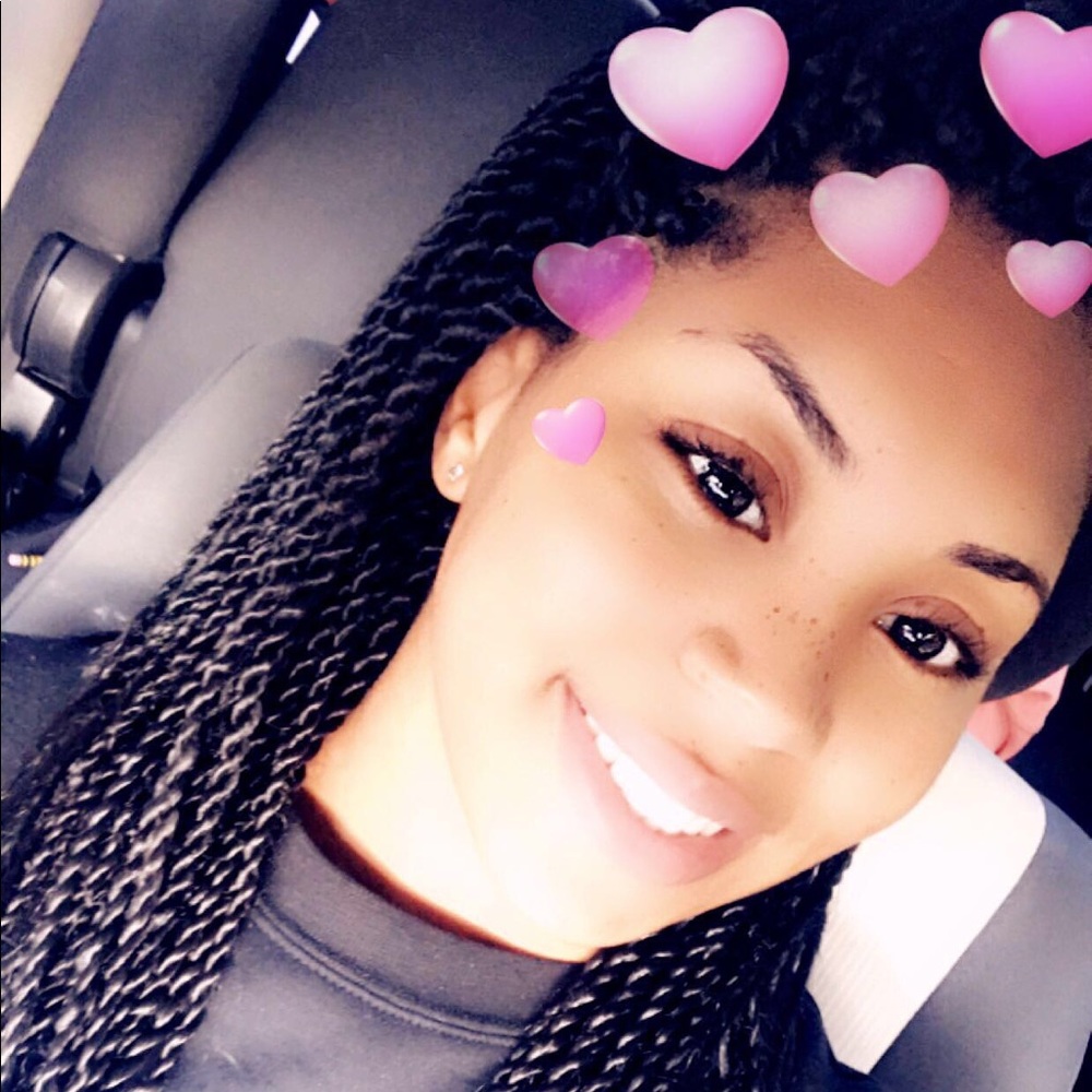 Meet your Posher, Tajah