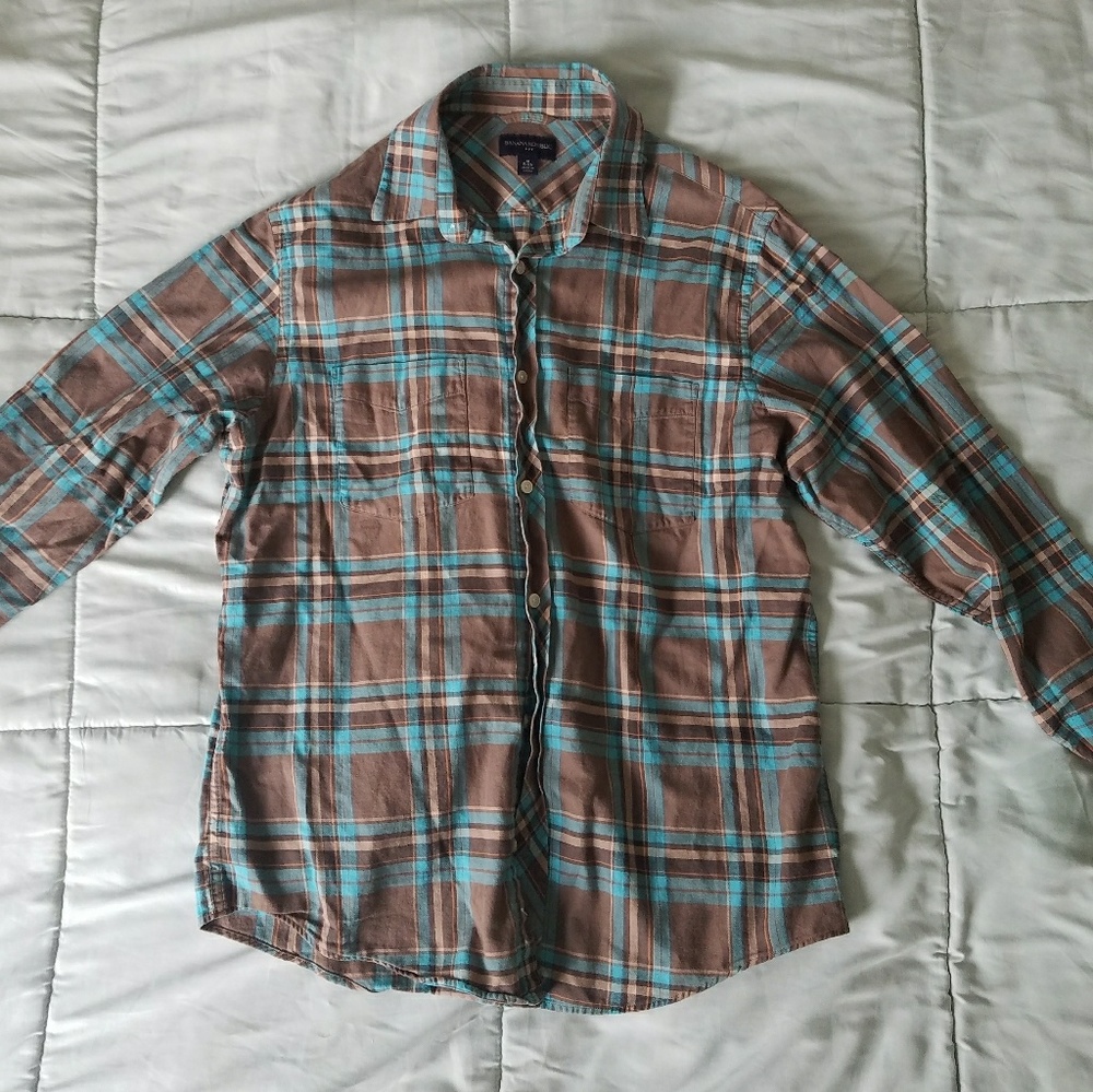 SOLD Banana Republic button down dress shirt m
