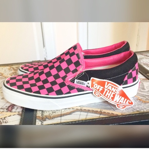 Nwt Vans black and pink checker slides - Picture 2 of 6