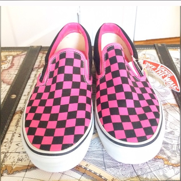 Nwt Vans black and pink checker slides - Picture 3 of 6