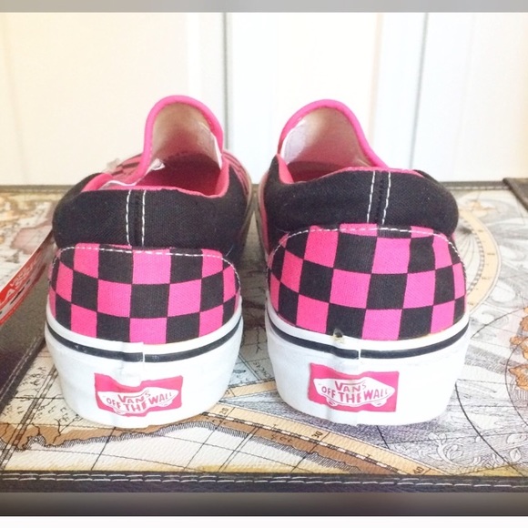 Nwt Vans black and pink checker slides - Picture 4 of 6