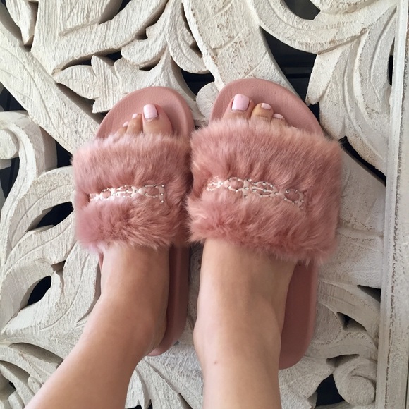 💕ONE LEFT💕 Bebe Blush Slide Sandal - Picture 4 of 5