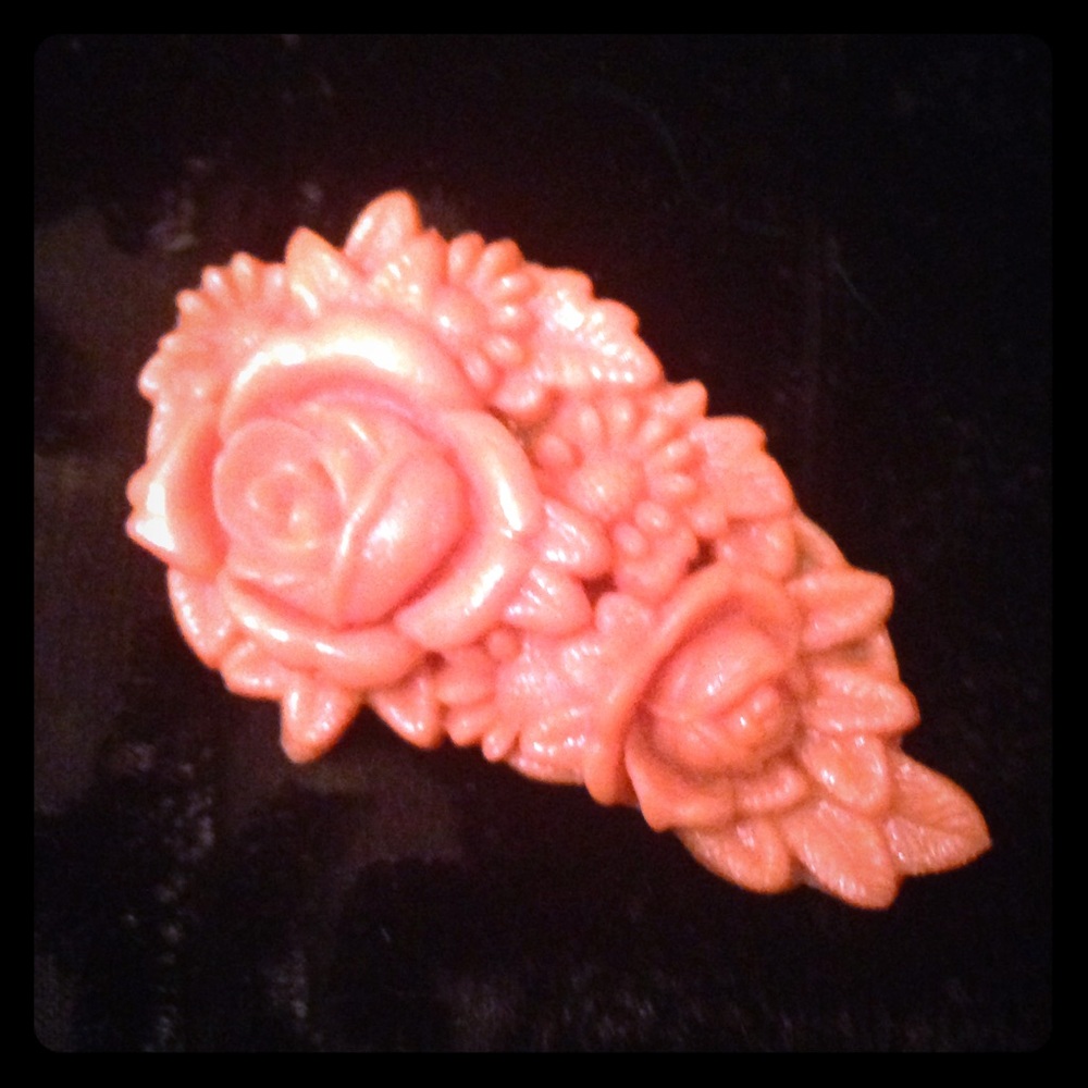 EUC Vintage Carved Celluloid Dress Clip