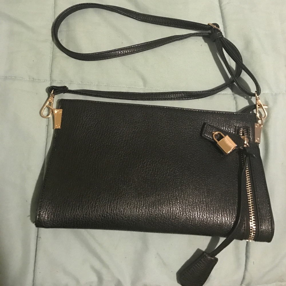 Black purse!