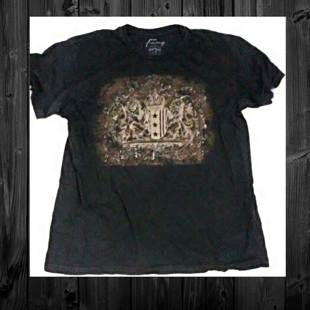 Fang lions design tee