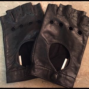 Leather gloves