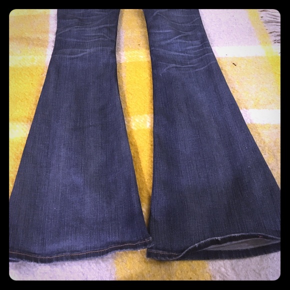 True Religion flare wide bottom jeans! 👖 - Picture 3 of 5