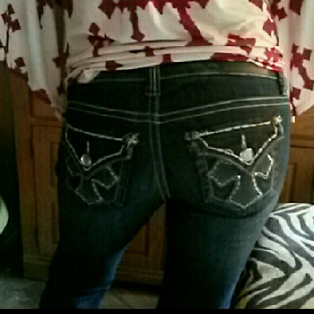 Twentyone black jeans for @jarucia