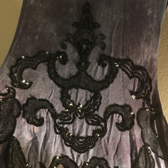 Top - Picture 2 of 3