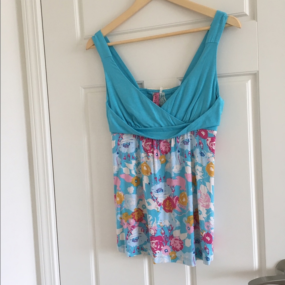 Cinnamon Girl floral top