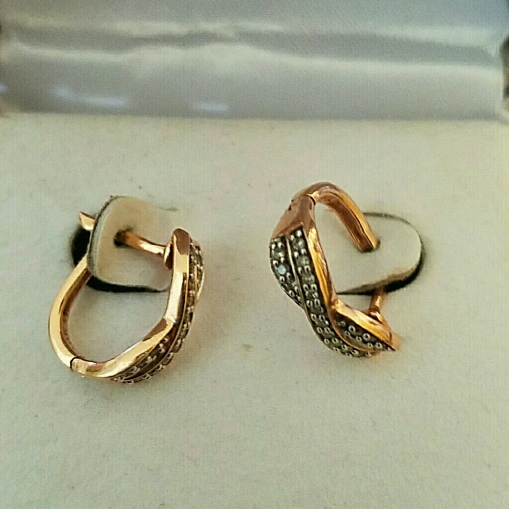 Rose gold hoops/diamonds