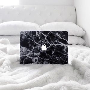 MacBook Air 13 - Black Marble Case