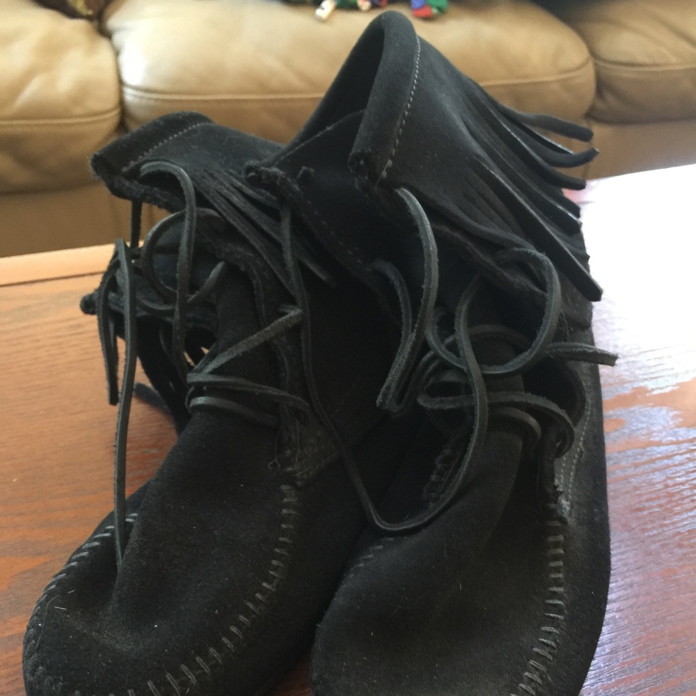 Minnetonka Moccasins Size 8