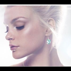 💖New💕 SWAROVSKI Earring💖 Galet Piered🌺