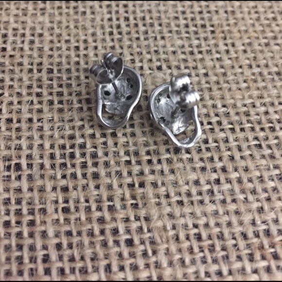 Skull Stud Earrings - Picture 3 of 4