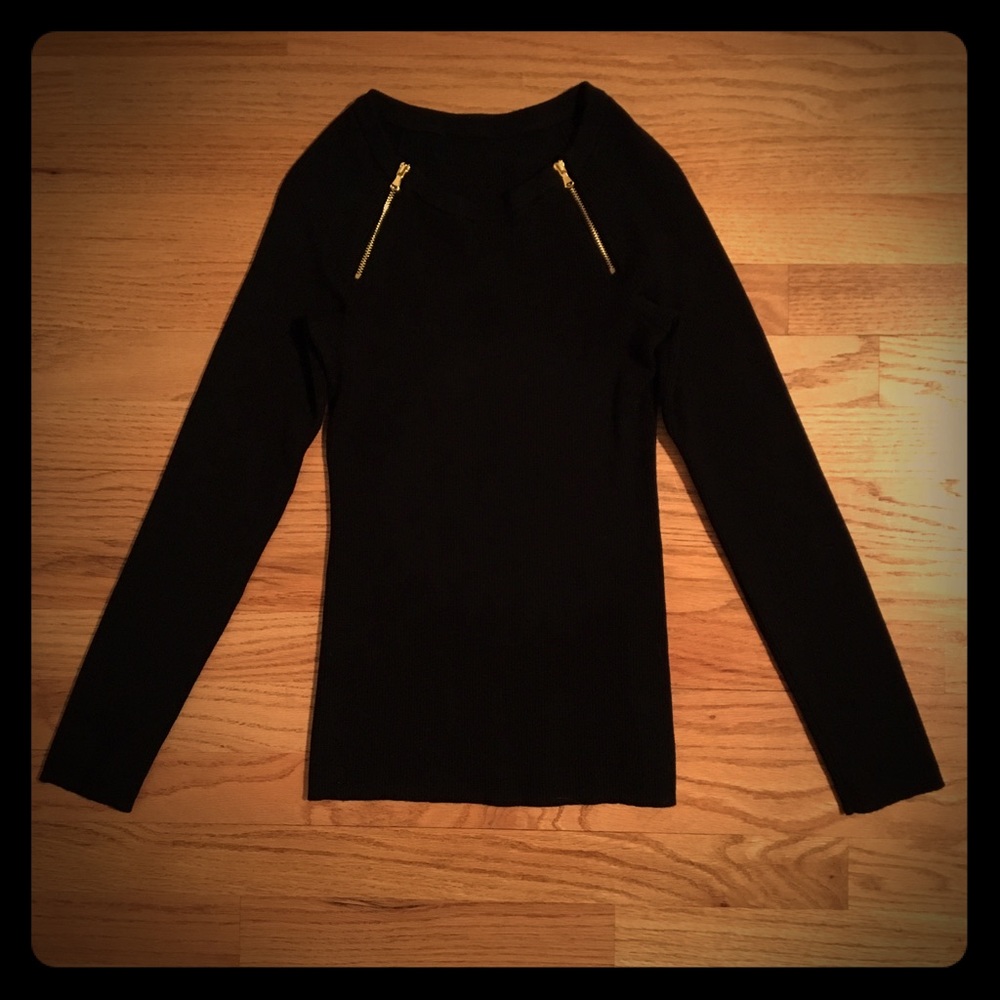 Black Long Sleeve Sweater with Gold Collar Zippers