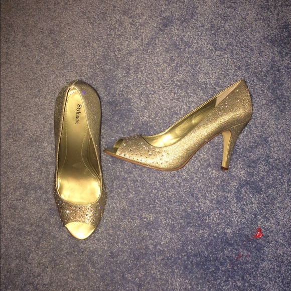 Diamond Peep Toe Heels - Picture 2 of 2