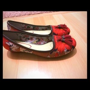 Poetic Licence shoes red floral 7.5