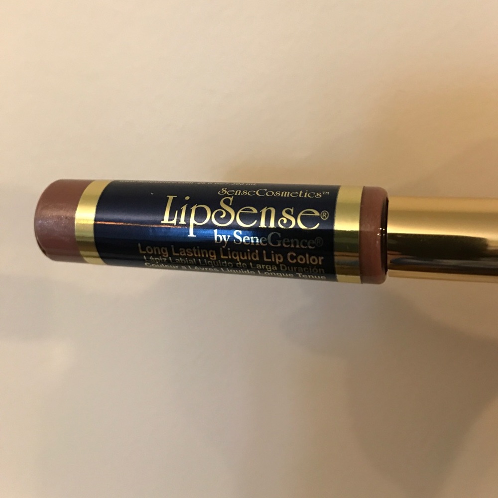 New Sealed Lipsense