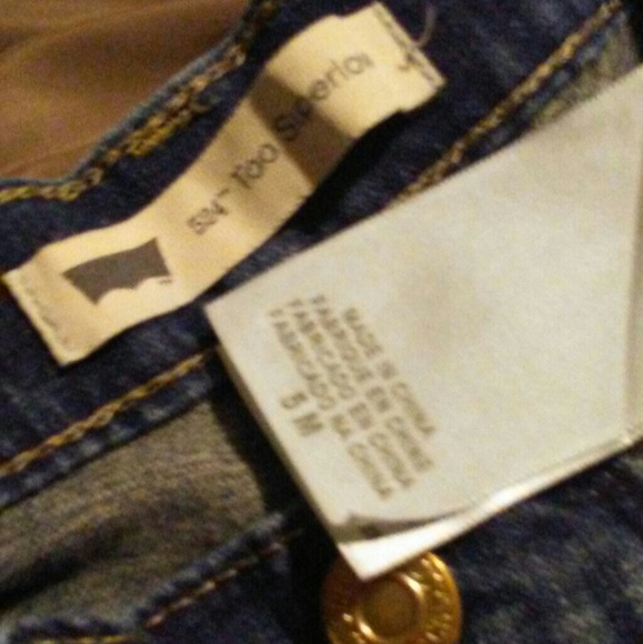 2 pairs of levis 524 too super low denim. - Picture 3 of 4