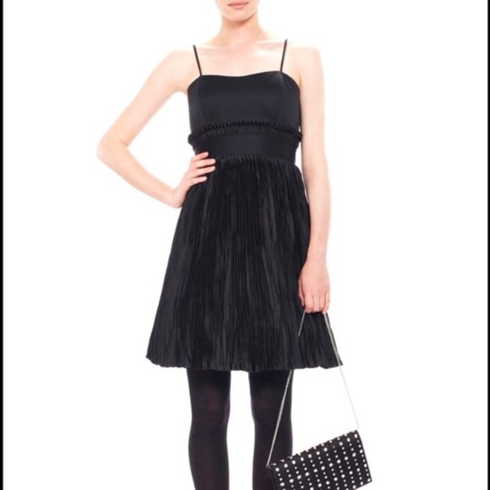 New with tag french connection crinkle skirt dress