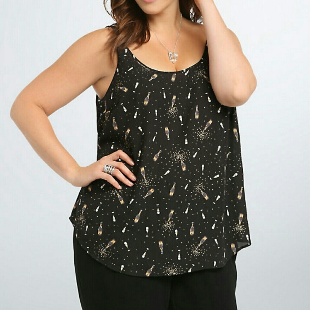 Euc Torrid Wine Bottle Top sz 4