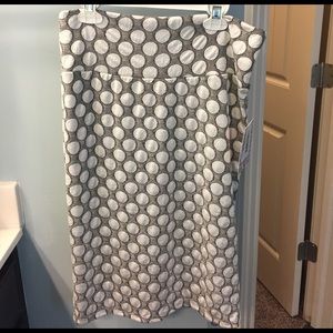 LulaRoe Cassie skirt small