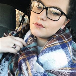 Meet your Posher, Kendall