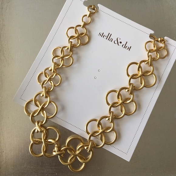 Crosby Link Necklace - Picture 2 of 4