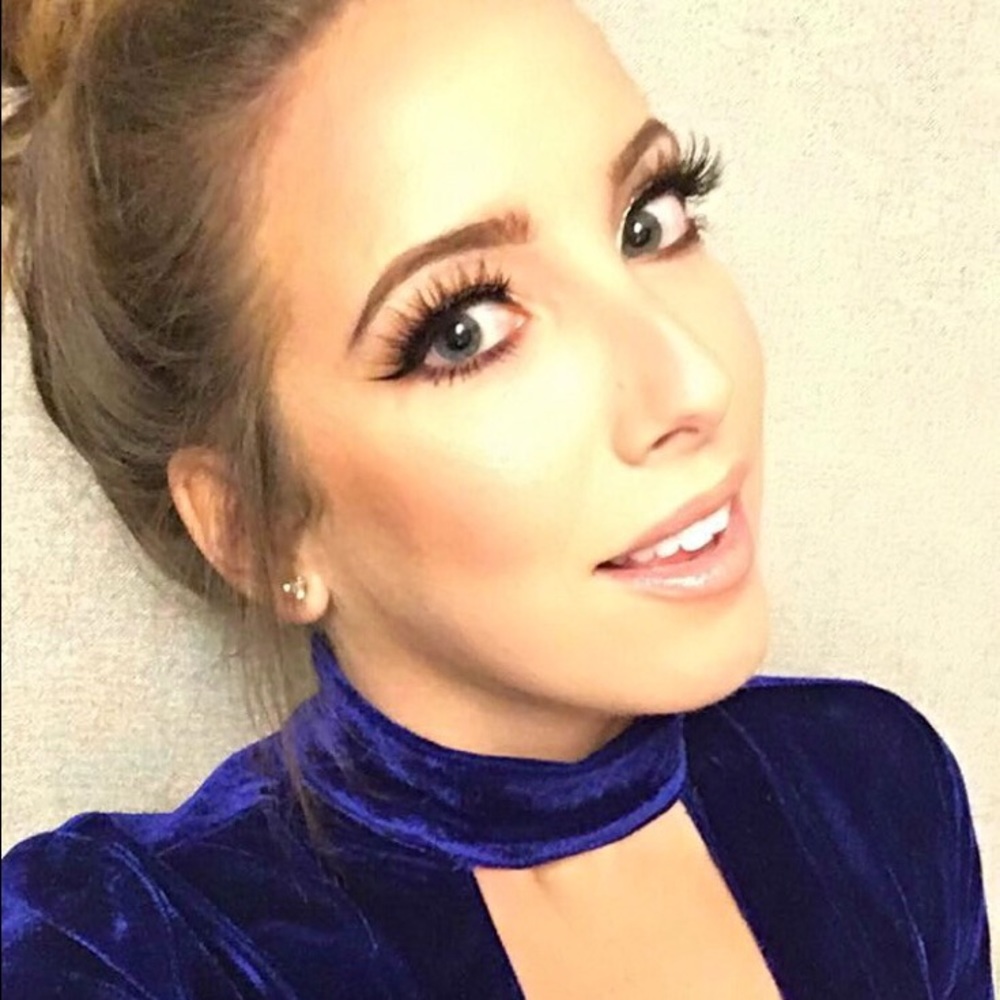 Meet your Posher, Ashley