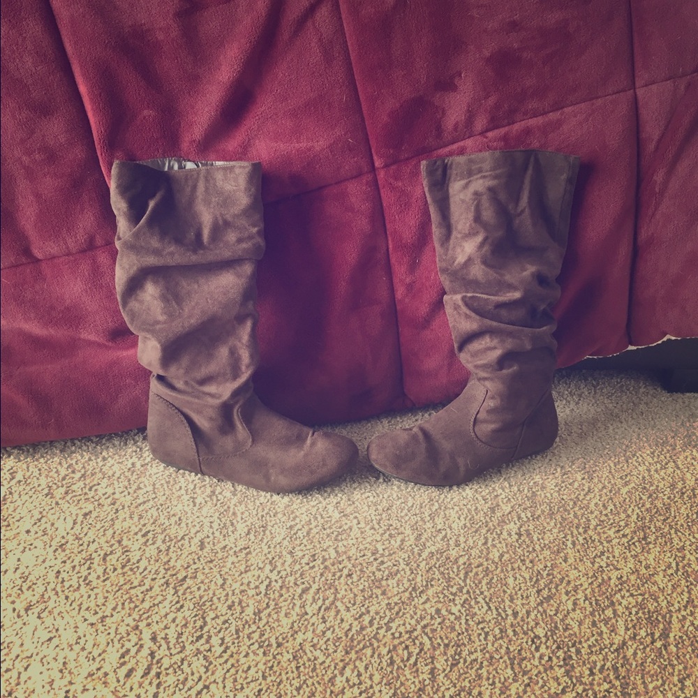 Brown boots
