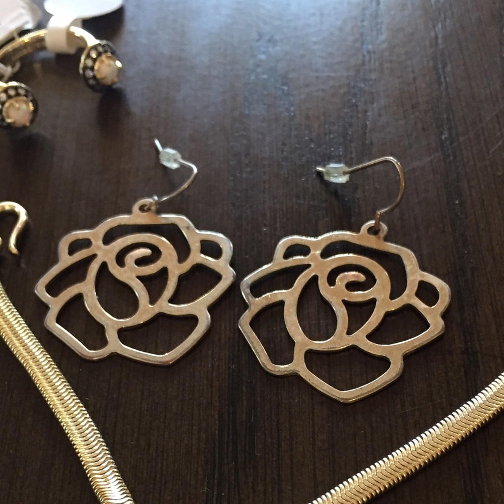 Rose earrings