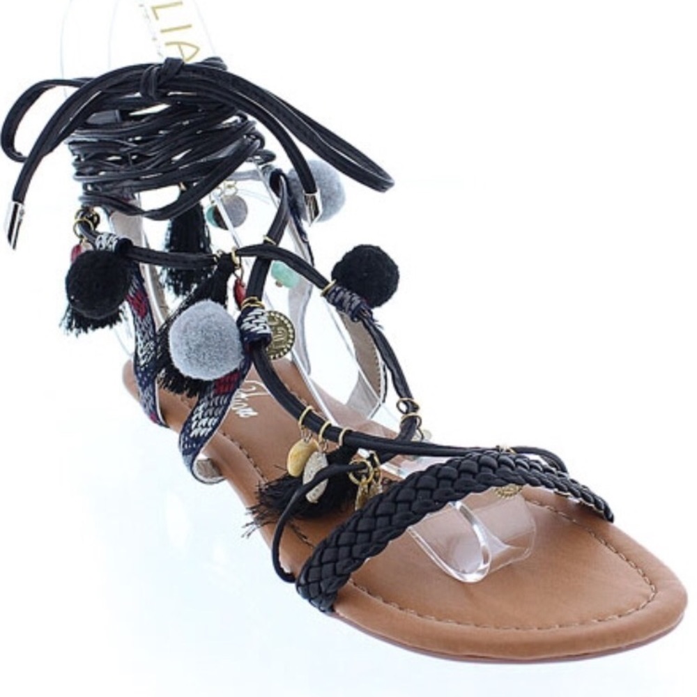 🔥Black lace up pompom sandals must have