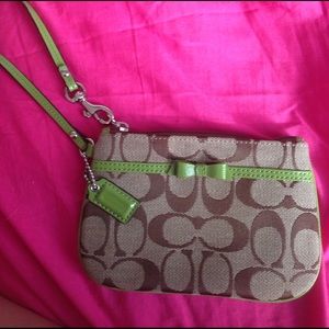 Wristlet