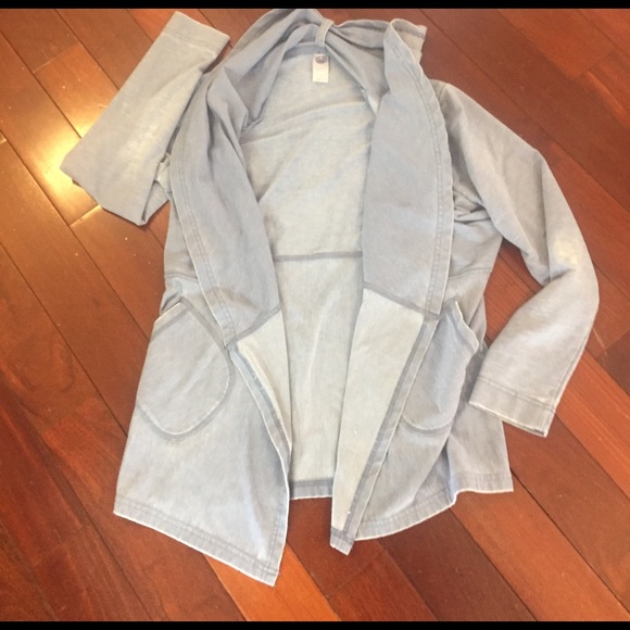 Green Tea/Té Verde New York City distressed jacket - Picture 3 of 7